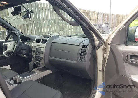 2012 Ford Escape Xlt z USA, uszkodzony, nr VIN 1FMCU0DG9CKA42051